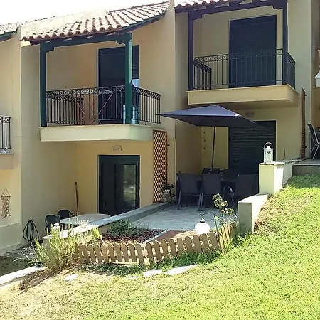 Nyaraló Roxanne Villa's *