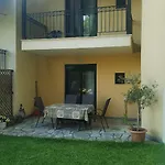 Roxanne Villa's